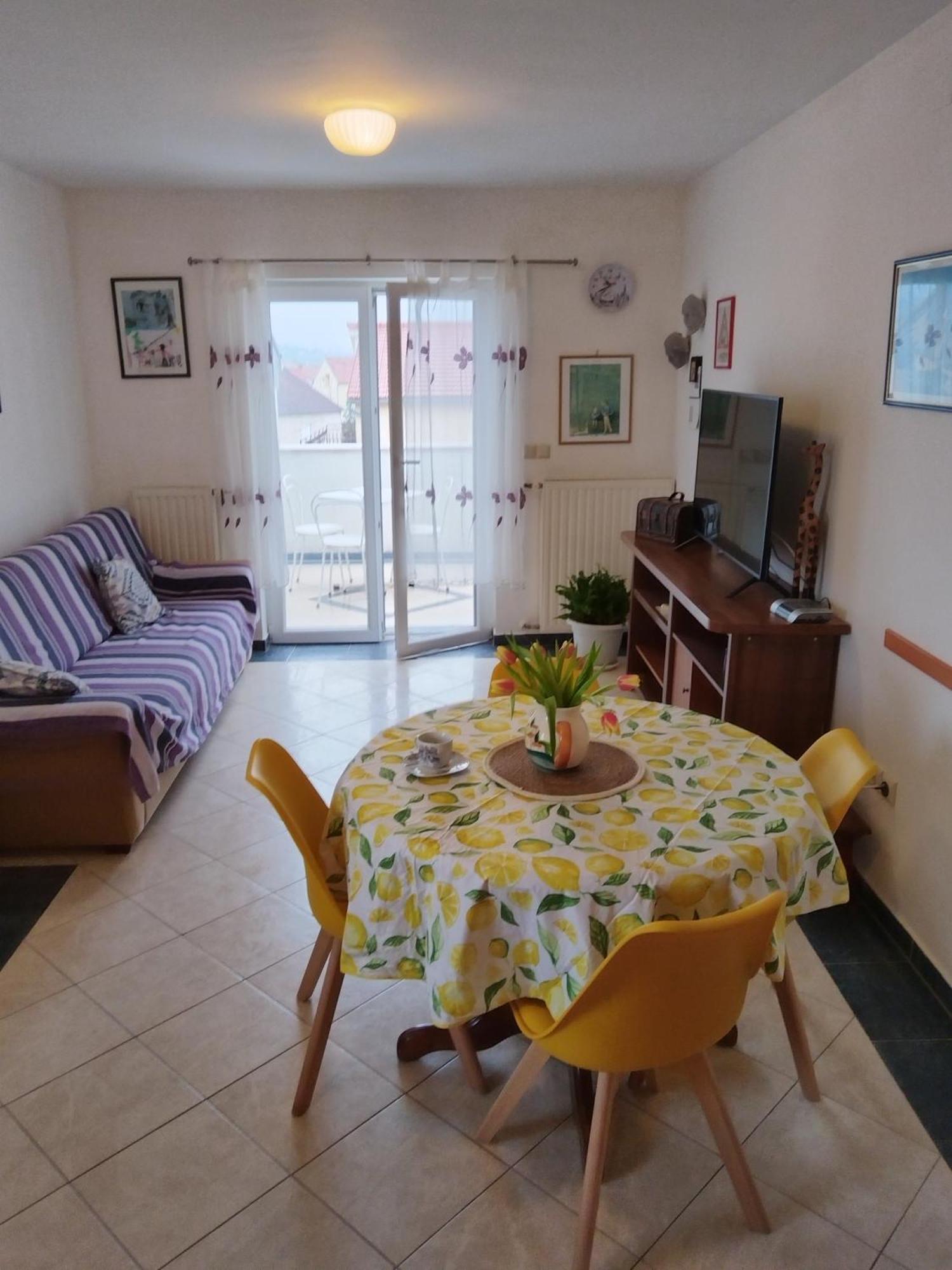 Apartment Ljudmila Vodice Esterno foto