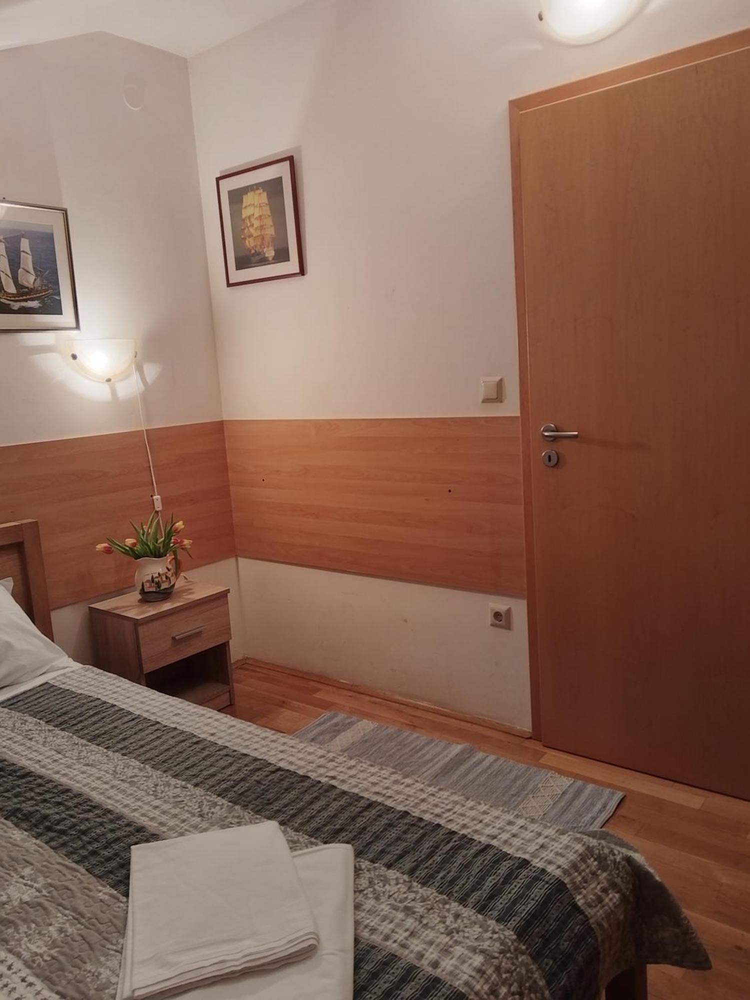 Apartment Ljudmila Vodice Esterno foto