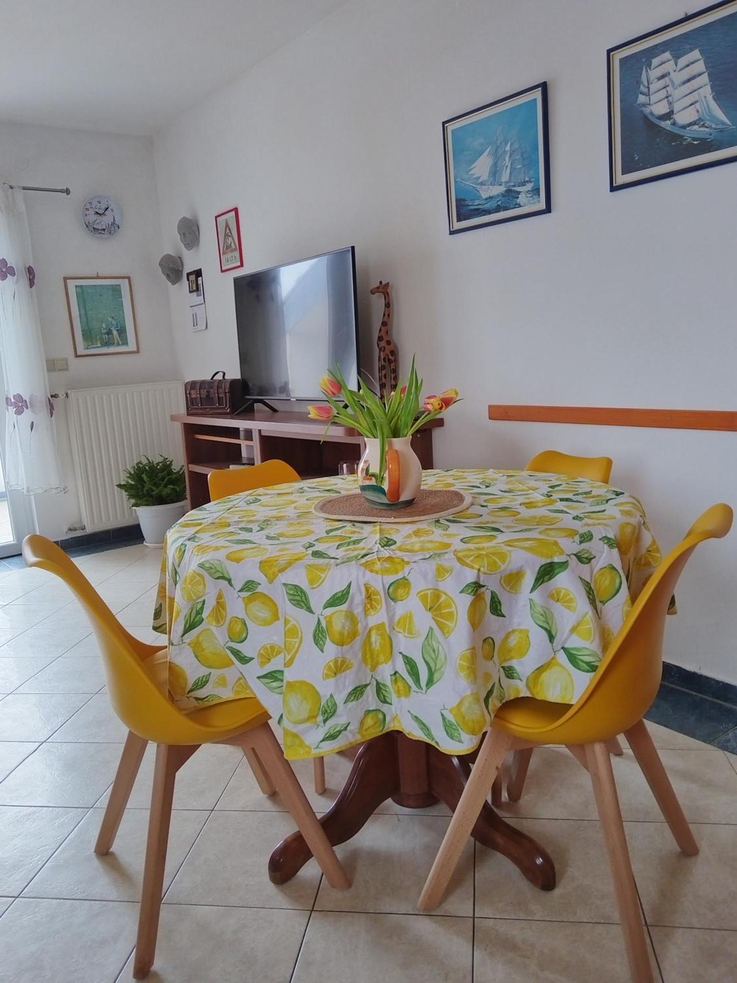 Apartment Ljudmila Vodice Esterno foto