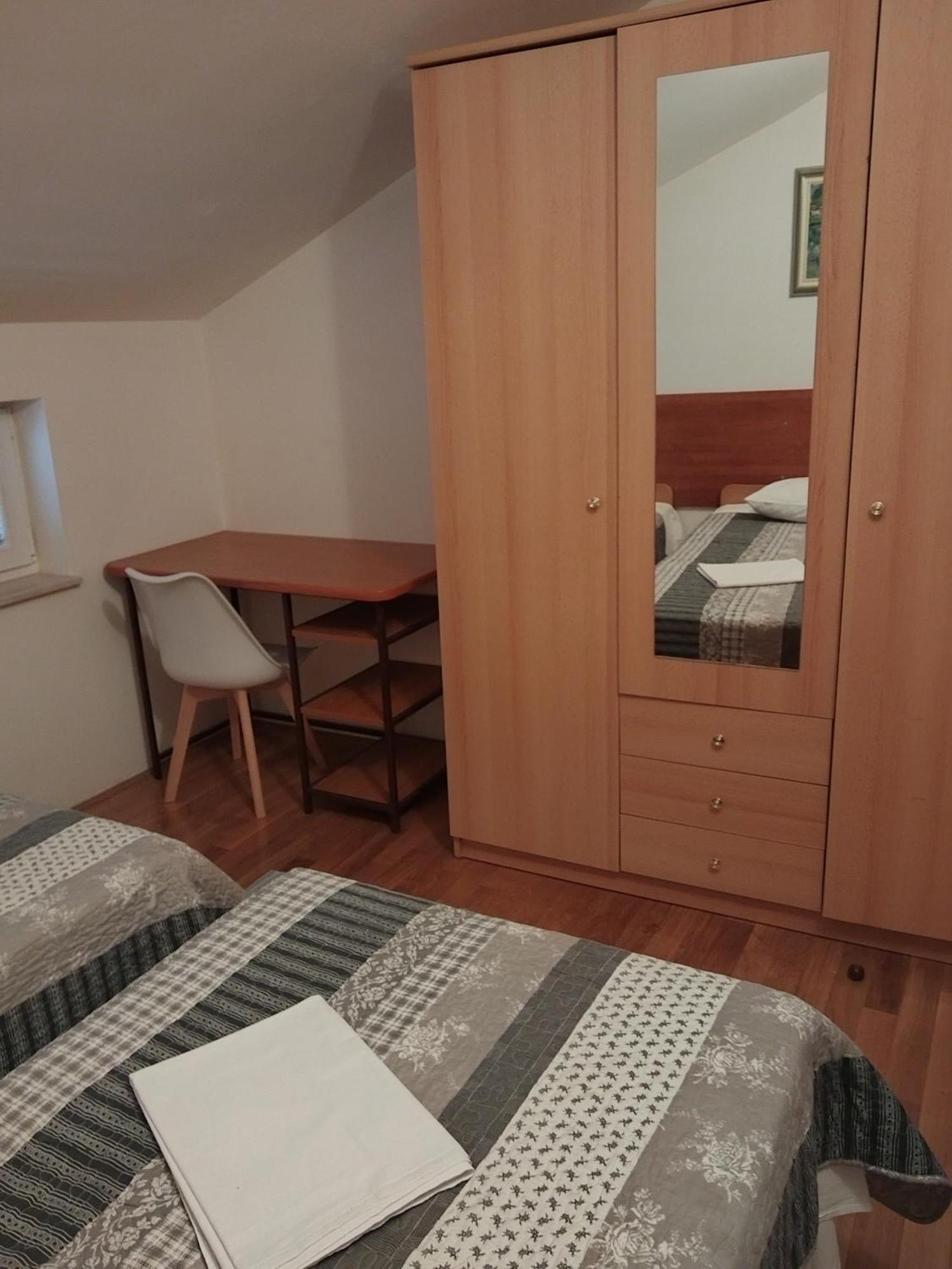 Apartment Ljudmila Vodice Esterno foto